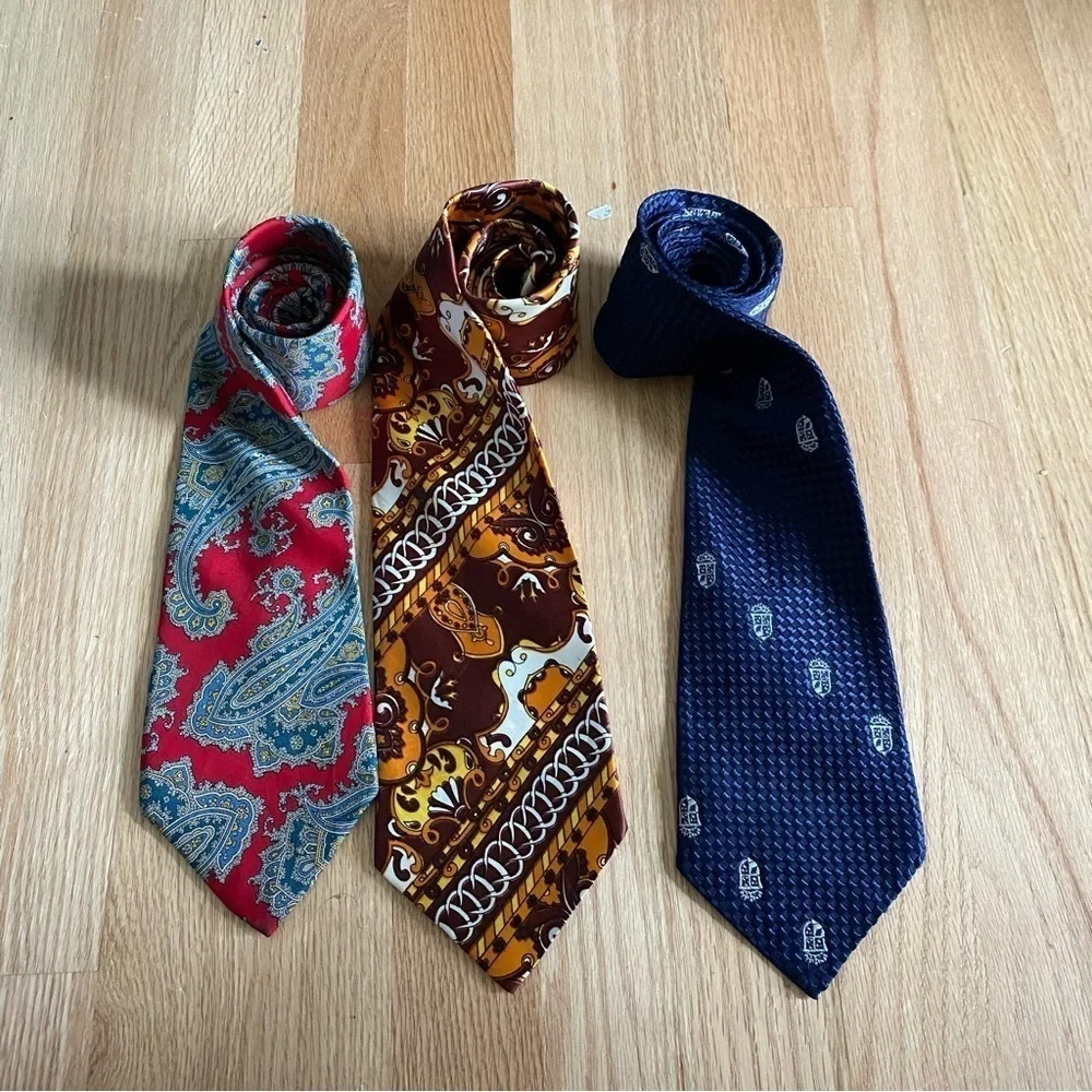 Vintage Elegant Men's Tie Set - Blue, Red, Brown Chain Design Paisley Print